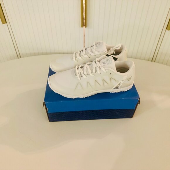 Varsity Double Edge 2 Cheer Shoes - White - Size 9 - Picture 6 of 7